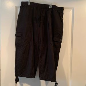 Crop Cargo Pants; Cato; 18/20W; Black; Excellent Condition
